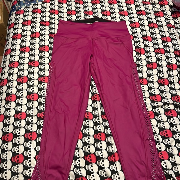 Victoria Secret Knockout Matching Workout Set - Picture 5 of 7